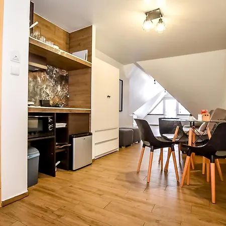 Gory Apartment *