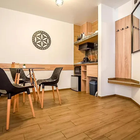 Gory A - Z Widokiem Na Gory Sniadaniami I Sauna Daire *
