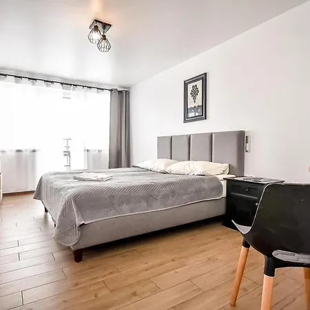 Gory A - Z Widokiem Na Gory Sniadaniami I Sauna Daire