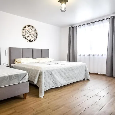 Gory A - Z Widokiem Na Gory Sniadaniami I Sauna Daire *
